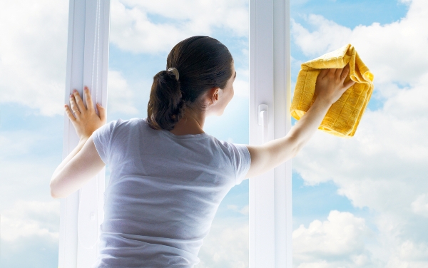 Как отмыть пластиковые окна после стройки: все самые действенные методы